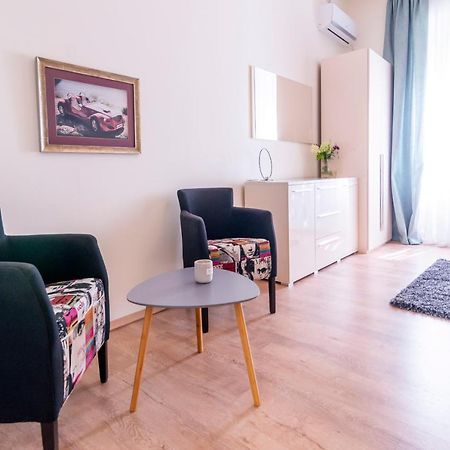 Jevrejska-Central Studio Novi Sad Exterior foto